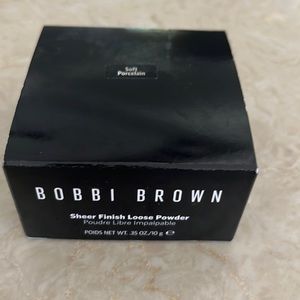 New Bobbi Brown sheer finish loose powder in soft porcelain